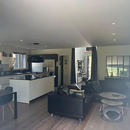 Jo 2024 Villa